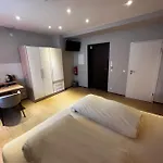 Hotell Mala Me